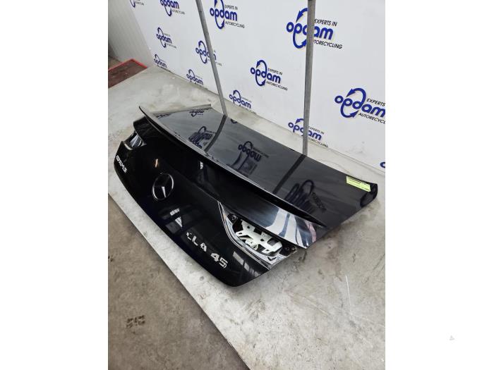 Baklucka från en Mercedes-Benz CLA (118.3) 2.0 CLA-220 Turbo 16V 2019