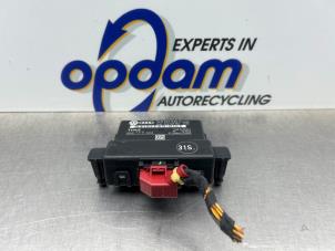 Gebruikte Gateway module Volkswagen Jetta III (1K2) 1.6 FSI 16V Prijs € 50,00 Margeregeling aangeboden door Gebr Opdam B.V.