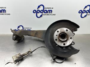 Gebruikte Fusee rechts-achter Mini Mini (F56) 2.0 16V Cooper S Prijs € 150,00 Margeregeling aangeboden door Gebr Opdam B.V.