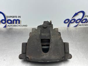 Begagnade Främre bromsok, vänster Volvo V50 (MW) 2.4 20V Pris € 50,00 Marginaltabell erbjuds av Gebr Opdam B.V.