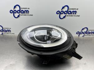 Gebruikte Linker Koplamp Mini Mini (F56) 2.0 16V Cooper S Prijs € 700,00 Margeregeling aangeboden door Gebr Opdam B.V.