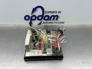 Begagnade Säkringsbox Renault Grand Scénic II (JM) 2.0 16V Pris € 125,00 Marginaltabell erbjuds av Gebr Opdam B.V.