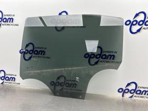 Gebruikte Portierruit 4Deurs links-achter Citroen C3 (SX/SW) 1.2 12V e-THP PureTech 110 Prijs € 100,00 Margeregeling aangeboden door Gebr Opdam B.V.