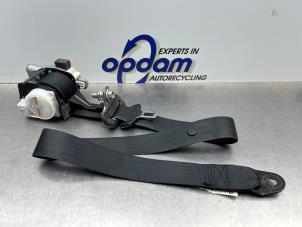 Begagnade Främre säkerhetsbälte, vänster Suzuki Alto 1.0 12V Pris € 100,00 Marginaltabell erbjuds av Gebr Opdam B.V.