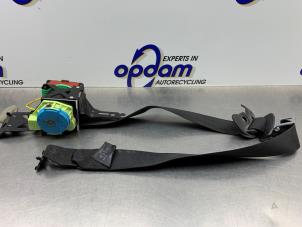 Begagnade Främre säkerhetsbälte, vänster Saab 9-3 Sport Estate (YS3F) 1.9 TiD Pris € 150,00 Marginaltabell erbjuds av Gebr Opdam B.V.