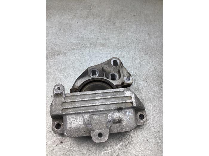 Fäste, växellåda från en Mercedes-Benz CLA (118.3) 2.0 CLA-220 Turbo 16V 2019