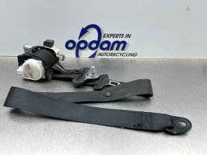 Begagnade Främre säkerhetsbälte, vänster Suzuki Alto 1.0 12V Pris € 100,00 Marginaltabell erbjuds av Gebr Opdam B.V.