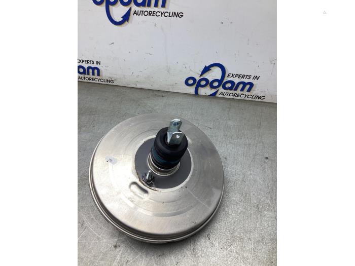 Bromsservo från en Mercedes-Benz CLA (118.3) 2.0 CLA-220 Turbo 16V 2019