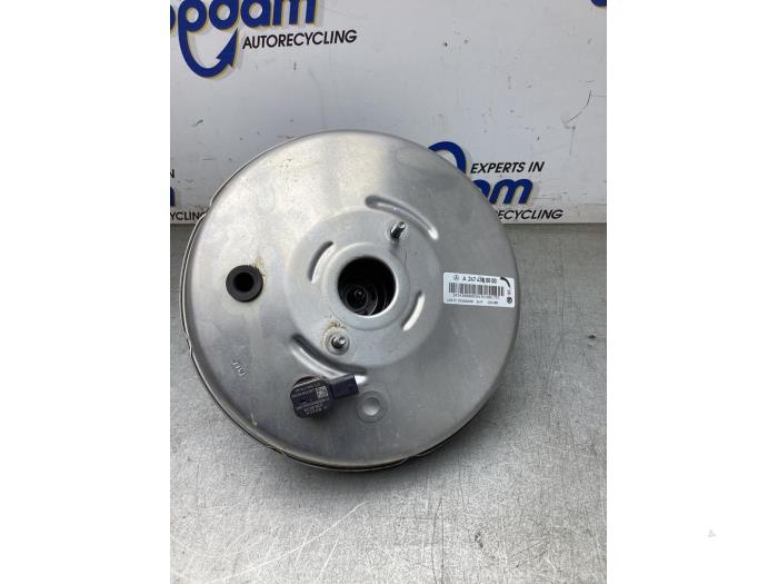 Bromsservo från en Mercedes-Benz CLA (118.3) 2.0 CLA-220 Turbo 16V 2019