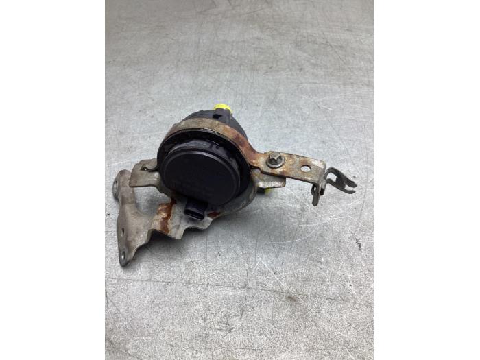 Extra vattenpump från en Mercedes-Benz CLA (118.3) 2.0 CLA-220 Turbo 16V 2019