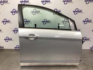 Begagnade Framdörr, 4-dörrars, höger Ford Focus 2 1.6 16V Pris € 200,00 Marginaltabell erbjuds av Gebr Opdam B.V.