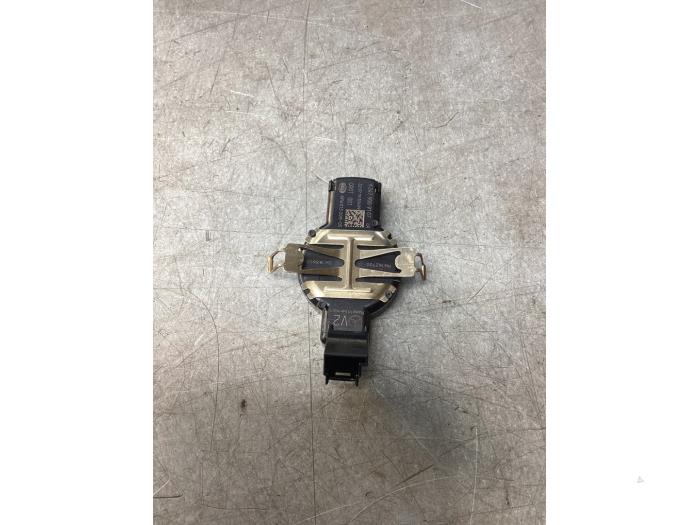 Regnsensor från en Mercedes-Benz CLA (118.3) 2.0 CLA-220 Turbo 16V 2019