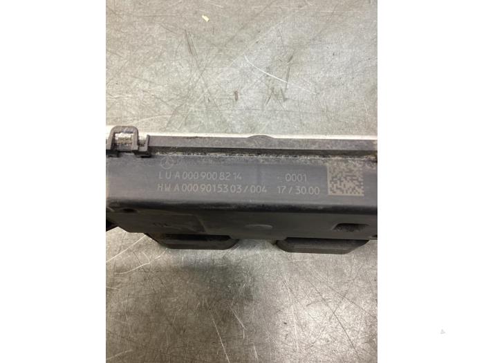 ADM-bränslemodul från en Mercedes-Benz CLA (118.3) 2.0 CLA-220 Turbo 16V 2019