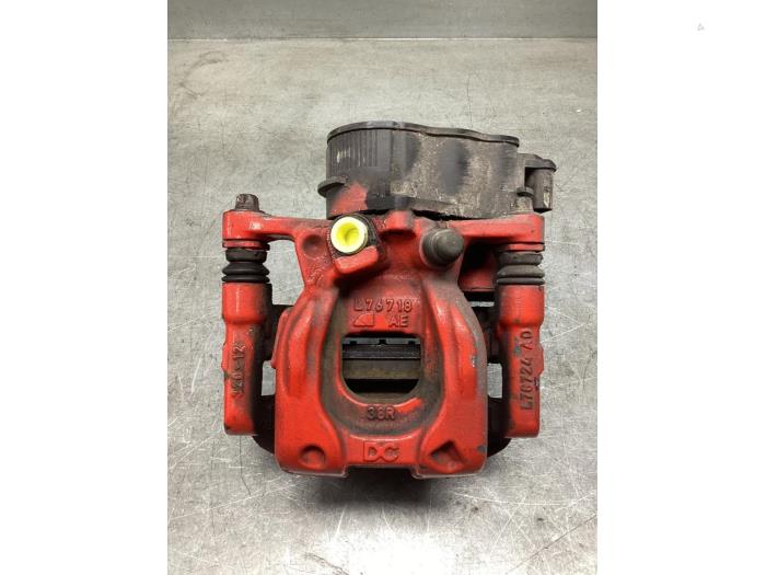 Bakre bromsok, höger från en Mercedes-Benz CLA (118.3) 2.0 CLA-220 Turbo 16V 2019