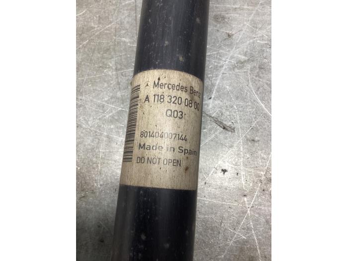 Stötdämpare, vänster bak från en Mercedes-Benz CLA (118.3) 2.0 CLA-220 Turbo 16V 2019