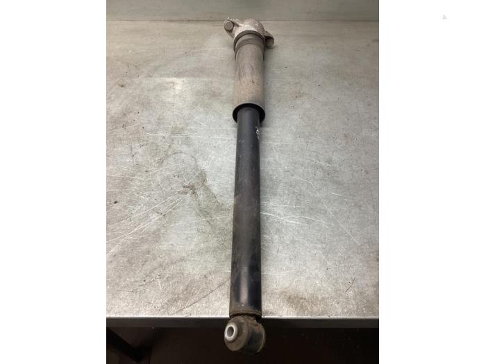 Stötdämpare, höger bak från en Mercedes-Benz CLA (118.3) 2.0 CLA-220 Turbo 16V 2019