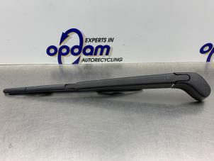 Gebruikte Ruitenwisserarm achter Ford Focus 2 1.6 16V Prijs € 25,00 Margeregeling aangeboden door Gebr Opdam B.V.