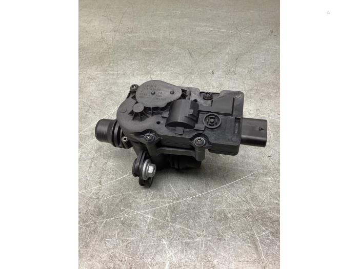 Elektrisk värmeventil från en Mercedes-Benz CLA (118.3) 2.0 CLA-220 Turbo 16V 2019