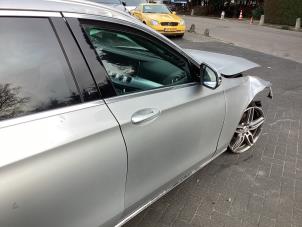 Begagnade Framdörr, 4-dörrars, höger Mercedes E Estate (S213) E-200d 2.0 Turbo 16V Pris € 750,00 Marginaltabell erbjuds av Gebr Opdam B.V.