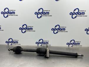 Begagnade Drivaxel, höger fram Mercedes A (W169) 1.7 A-170 5-Drs. Pris € 125,00 Marginaltabell erbjuds av Gebr Opdam B.V.