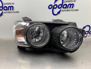 Gebruikte Koplamp rechts Chevrolet Aveo (300) 1.2 16V Prijs € 100,00 Margeregeling aangeboden door Gebr Opdam B.V.
