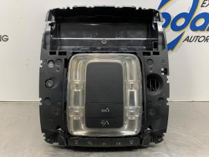 Begagnade Innerbelysning, fram Mercedes B (W247) 2.0 B-200d Pris € 75,00 Marginaltabell erbjuds av Gebr Opdam B.V.