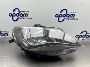 Gebruikte Koplamp rechts Seat Ibiza IV SC (6J1) 1.0 EcoTSI 12V Prijs € 300,00 Margeregeling aangeboden door Gebr Opdam B.V.