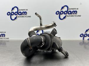 Gebruikte Extra waterpomp BMW 3 serie (E90) 320i 16V Prijs € 200,00 Margeregeling aangeboden door Gebr Opdam B.V.