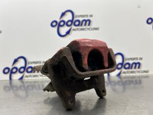 Gebruikte Remklauw (Tang) links-achter Alfa Romeo GT (937) 2.0 JTS 16V Prijs € 50,00 Margeregeling aangeboden door Gebr Opdam B.V.