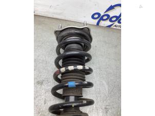 Gebruikte Schokdemperpoot rechts-voor Mercedes C (W205) C-180 1.5 EQ Boost Prijs € 150,00 Margeregeling aangeboden door Gebr Opdam B.V.