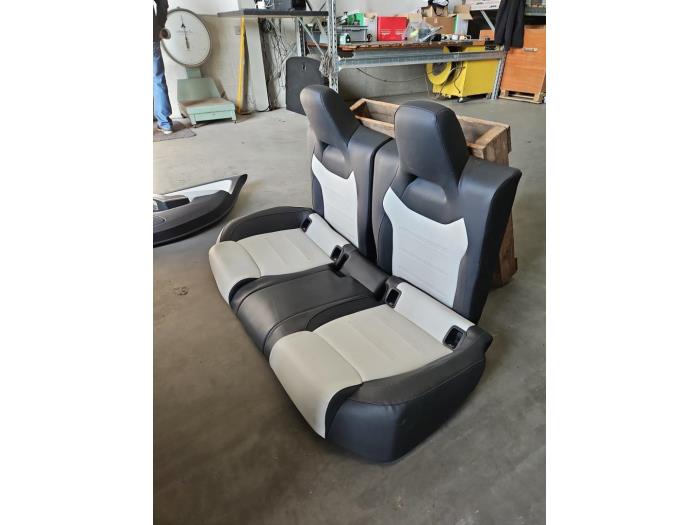 Klädsel, uppsättning (komplett) från en Mercedes-Benz CLA (118.3) 2.0 CLA-220 Turbo 16V 2019