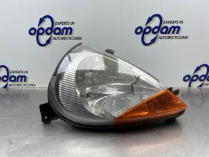 Gebruikte Koplamp rechts Ford Ka I 1.3i Prijs € 40,00 Margeregeling aangeboden door Gebr Opdam B.V.