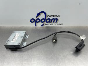 Gebruikte Regelunit Multi Media Mercedes B (W245) 2.0 B-200 16V Prijs € 75,00 Margeregeling aangeboden door Gebr Opdam B.V.