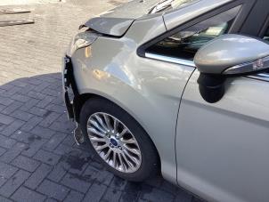 Używane Ekran lewy przód Ford B-Max (JK8) 1.0 EcoBoost 12V 100 Cena na żądanie oferowane przez Gebr Opdam B.V.