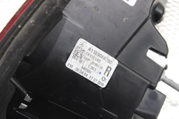 Baklykta, höger från en Mercedes-Benz CLA (118.3) 2.0 CLA-220 Turbo 16V 2019