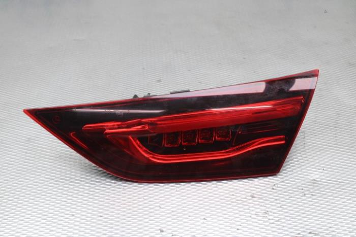 Baklykta, höger från en Mercedes-Benz CLA (118.3) 2.0 CLA-220 Turbo 16V 2019