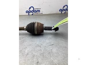 Gebruikte Aandrijfas links-voor Kia Niro I (DE) 1.6 GDI Hybrid Prijs € 150,00 Margeregeling aangeboden door Gebr Opdam B.V.