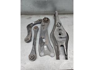 Gebruikte Draagarm rechts-achter Kia Niro I (DE) 1.6 GDI Hybrid Prijs € 175,00 Margeregeling aangeboden door Gebr Opdam B.V.