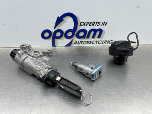 Używane Stacyjka + Kluczyk Skoda Fabia II Combi 1.2 TDI 12V Greenline Cena € 50,00 Procedura marży oferowane przez Gebr Opdam B.V.