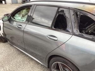 Begagnade Bakdörr, 4-dörrars, vänster Mercedes C Estate (S205) C-180 BlueTEC, C-180 d 1.6 16V Pris € 425,00 Marginaltabell erbjuds av Gebr Opdam B.V.