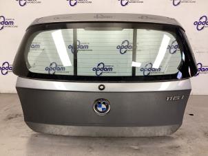 Begagnade Baklucka BMW 1 serie (E87/87N) 116i 2.0 16V Pris € 125,00 Marginaltabell erbjuds av Gebr Opdam B.V.