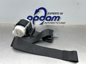 Gebruikte Veiligheidsgordel rechts-voor BMW 1 serie (E81) 116i 1.6 16V Prijs € 50,00 Margeregeling aangeboden door Gebr Opdam B.V.