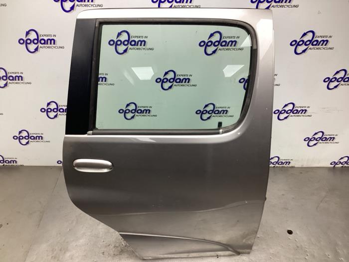 Portier 4Deurs rechts-achter van een Toyota Yaris Verso (P2) 1.3 16V 2004