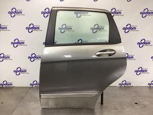 Begagnade Bakdörr, 4-dörrars, vänster Mercedes A (W169) 1.7 A-170 5-Drs. Pris € 200,00 Marginaltabell erbjuds av Gebr Opdam B.V.