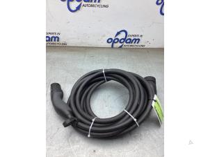 Begagnade Hybridladdkabel Mercedes GLC (X253) 2.0 300 e 16V 4-Matic Pris € 225,00 Marginaltabell erbjuds av Gebr Opdam B.V.