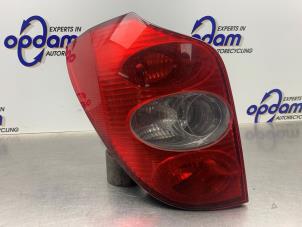 Begagnade Baklykta, vänster Renault Laguna II Grandtour (KG) 2.0 16V Pris € 40,00 Marginaltabell erbjuds av Gebr Opdam B.V.