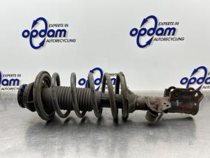 Begagnade Stötdämparstång, höger fram Kia Picanto (BA) 1.0 12V Pris € 50,00 Marginaltabell erbjuds av Gebr Opdam B.V.