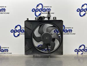 Używane Wentylator Peugeot 1007 (KM) 1.6 GTI,Gentry 16V Cena € 75,00 Procedura marży oferowane przez Gebr Opdam B.V.