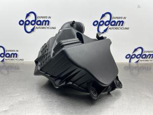 Gebruikte Luchtfilterhuis BMW 3 serie (E90) 320Si 16V Prijs € 100,00 Margeregeling aangeboden door Gebr Opdam B.V.