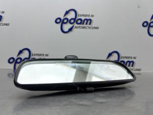 Begagnade Backspegel Kia Carens III (FG) 2.0i CVVT 16V Pris € 25,00 Marginaltabell erbjuds av Gebr Opdam B.V.